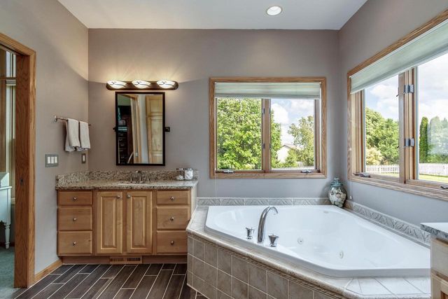8601 Stonebrook Circle, Middleton, WI 53562