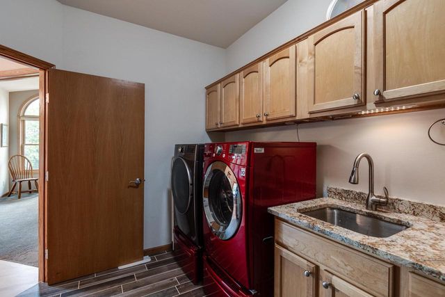 8601 Stonebrook Circle, Middleton, WI 53562