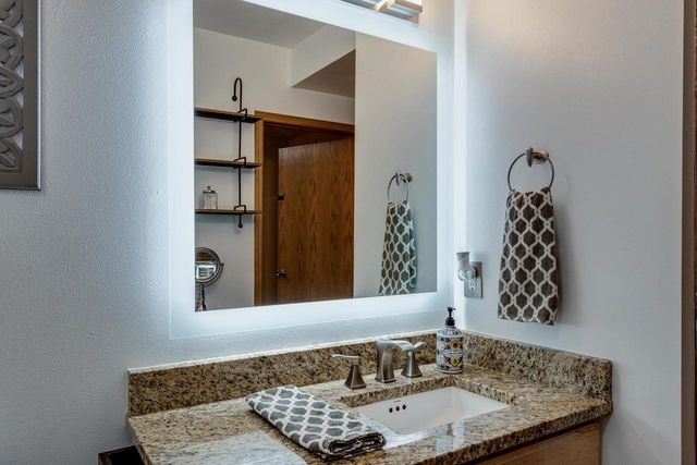 8601 Stonebrook Circle, Middleton, WI 53562