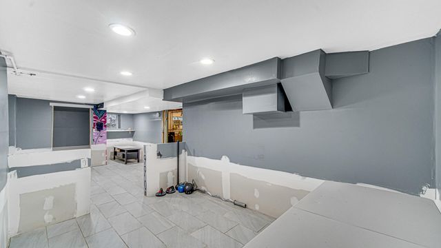 631 141st Street, Hammond, IN 46327