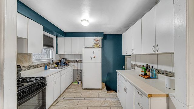 631 141st Street, Hammond, IN 46327