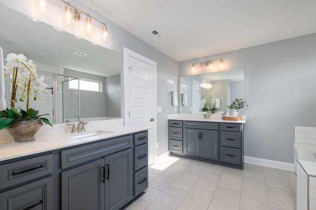 841 Chalkstone Ln, Mount Juliet, TN 37122