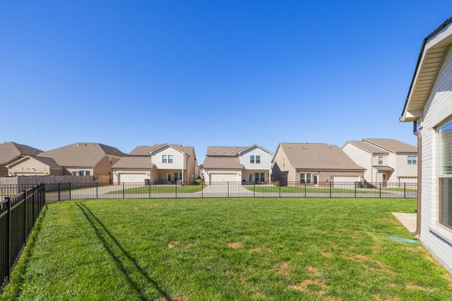 841 Chalkstone Ln, Mount Juliet, TN 37122