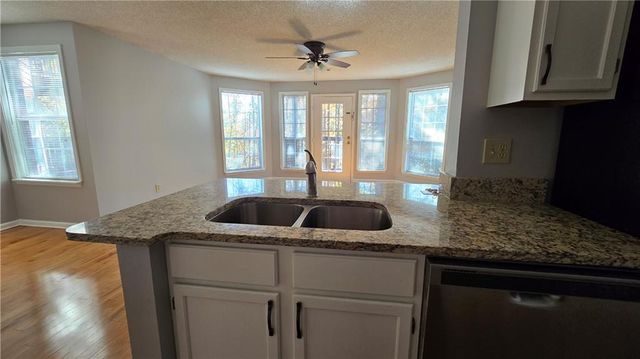 1313 Red Deer Way 253, Alpharetta, GA 30022