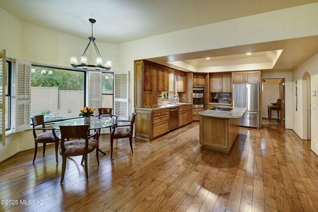 1521 E Placita Abeja, Tucson, AZ 85718