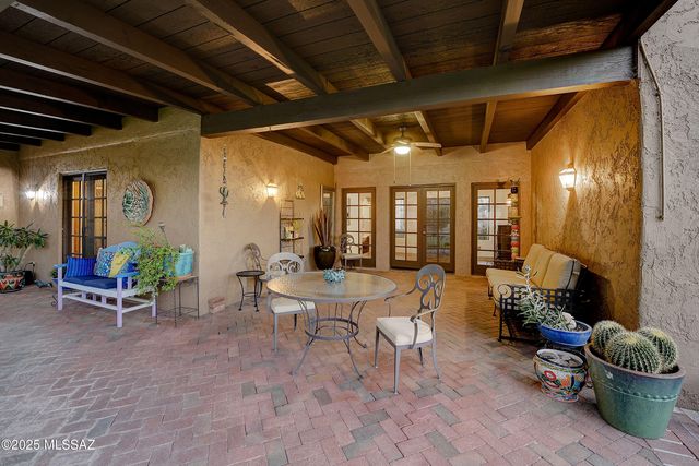 1521 E Placita Abeja, Tucson, AZ 85718