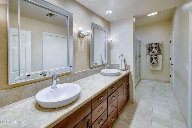 1521 E Placita Abeja, Tucson, AZ 85718