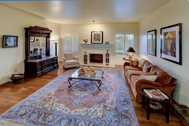 1521 E Placita Abeja, Tucson, AZ 85718