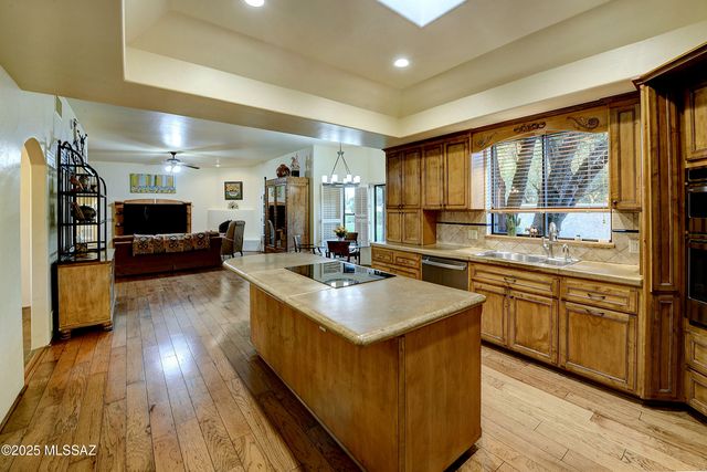 1521 E Placita Abeja, Tucson, AZ 85718