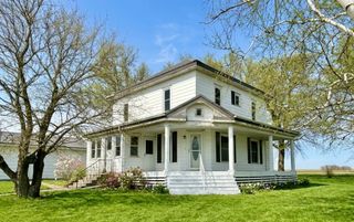 2921A 220th Street, Winthrop, IA 50682