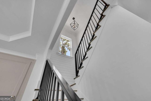 6181 Shoreland Circle, Buford, GA 30518
