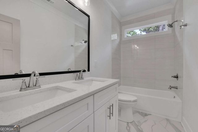 6181 Shoreland Circle, Buford, GA 30518