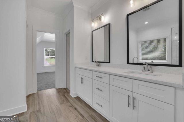 6181 Shoreland Circle, Buford, GA 30518
