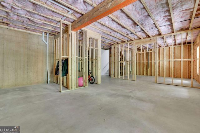 6181 Shoreland Circle, Buford, GA 30518