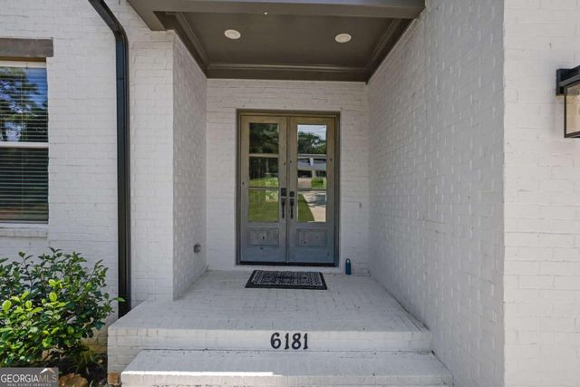 6181 Shoreland Circle, Buford, GA 30518