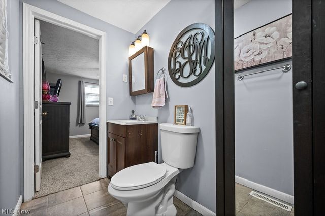 130 Wakefield Drive, Washington, WV 26181