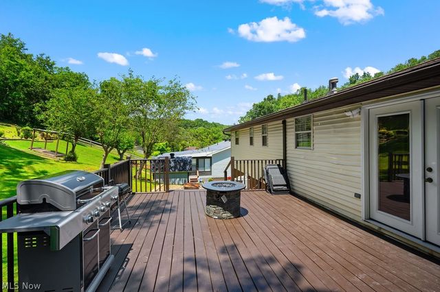 130 Wakefield Drive, Washington, WV 26181