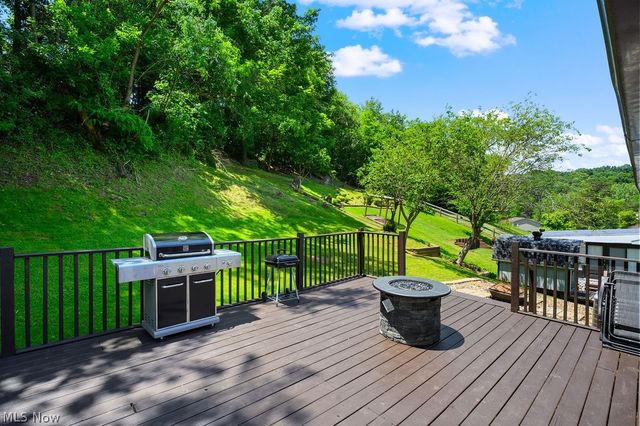 130 Wakefield Drive, Washington, WV 26181