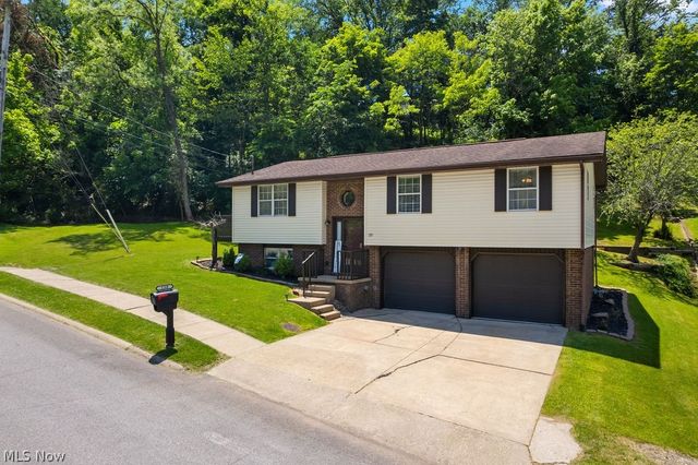 130 Wakefield Drive, Washington, WV 26181