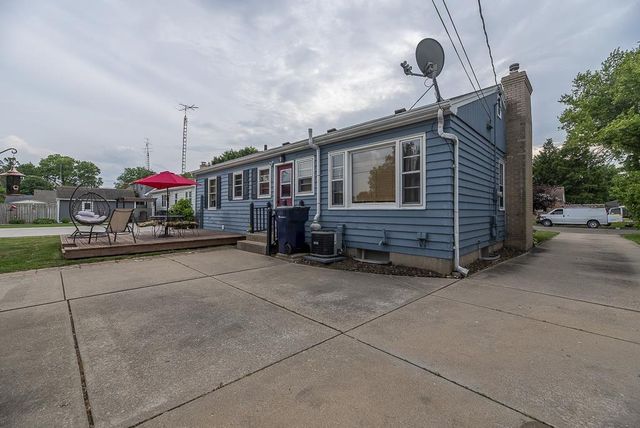 734 N Ringold Street, Janesville, WI 53545