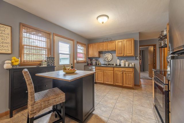 734 N Ringold Street, Janesville, WI 53545