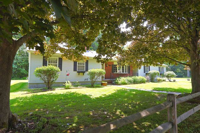 94 James Street, Hartford, VT 05001