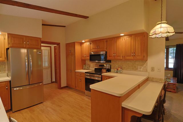 94 James Street, Hartford, VT 05001