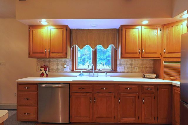 94 James Street, Hartford, VT 05001