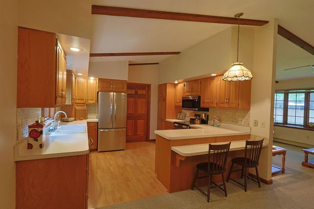 94 James Street, Hartford, VT 05001