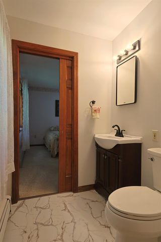 94 James Street, Hartford, VT 05001