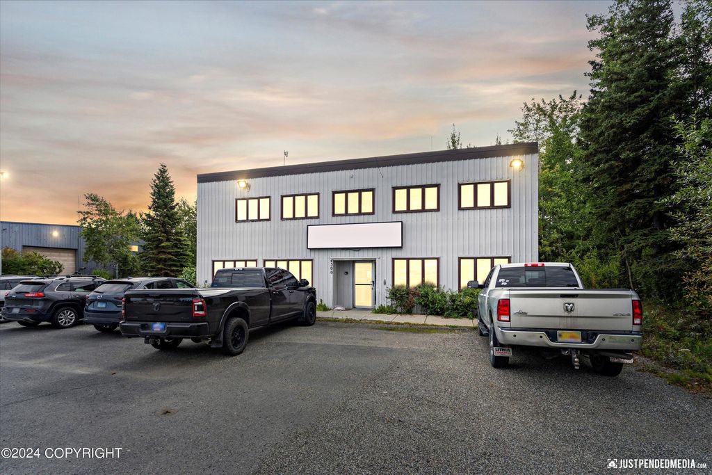 4500 W 50th Avenue, Anchorage, AK 99502