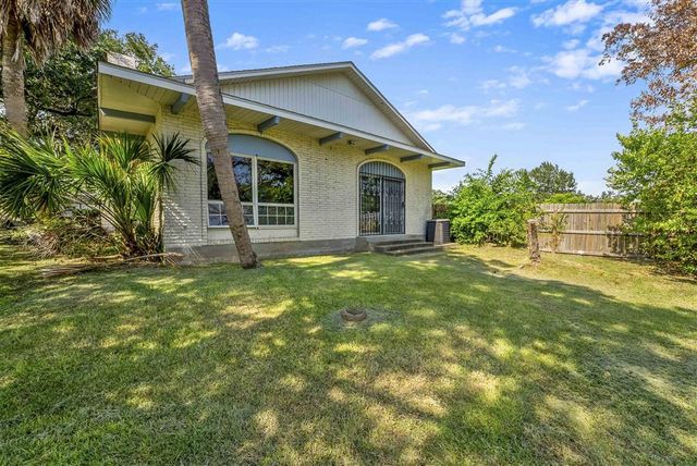 725 W Sale Road, Lake Charles, LA 70605