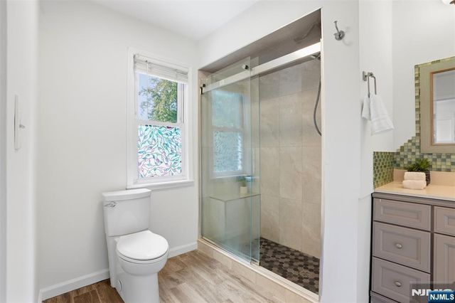 54 Haven Avenue, Bergenfield, NJ 07621