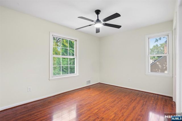 54 Haven Avenue, Bergenfield, NJ 07621