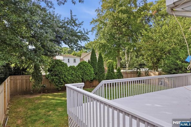 54 Haven Avenue, Bergenfield, NJ 07621