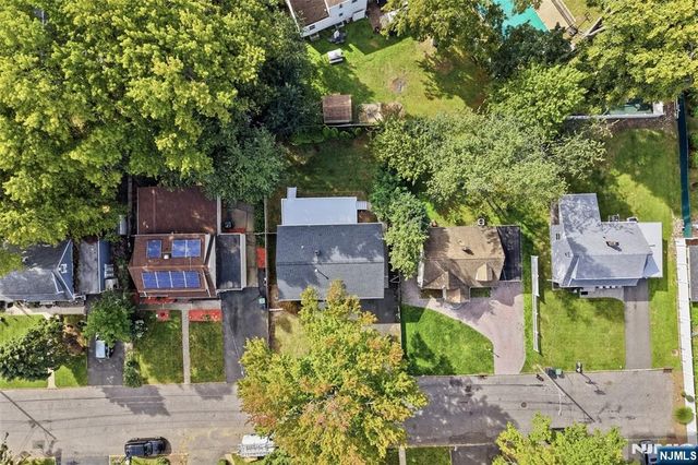 54 Haven Avenue, Bergenfield, NJ 07621