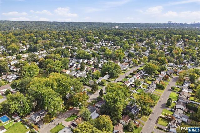 54 Haven Avenue, Bergenfield, NJ 07621