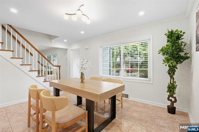 54 Haven Avenue, Bergenfield, NJ 07621