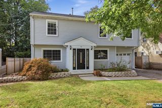54 Haven Avenue, Bergenfield, NJ 07621