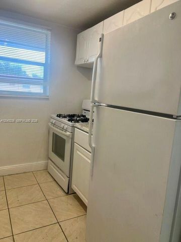 3903 SW 78th Ct 205, Miami, FL 33155