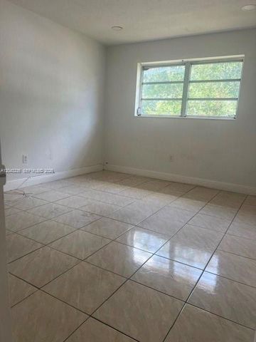 3903 SW 78th Ct 205, Miami, FL 33155