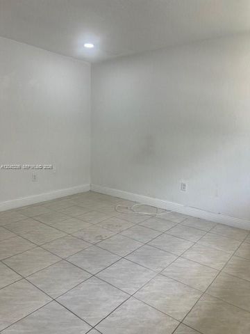 3903 SW 78th Ct 205, Miami, FL 33155