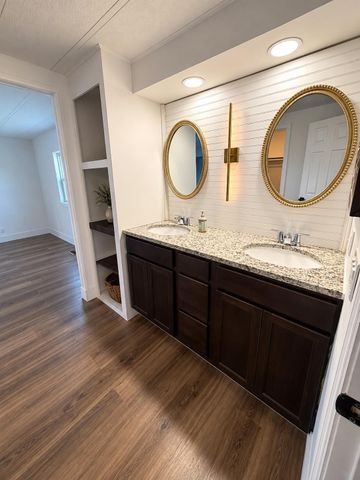 8572 Crown Drive, Boynton Beach, FL 33436