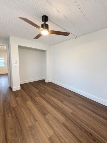 8572 Crown Drive, Boynton Beach, FL 33436