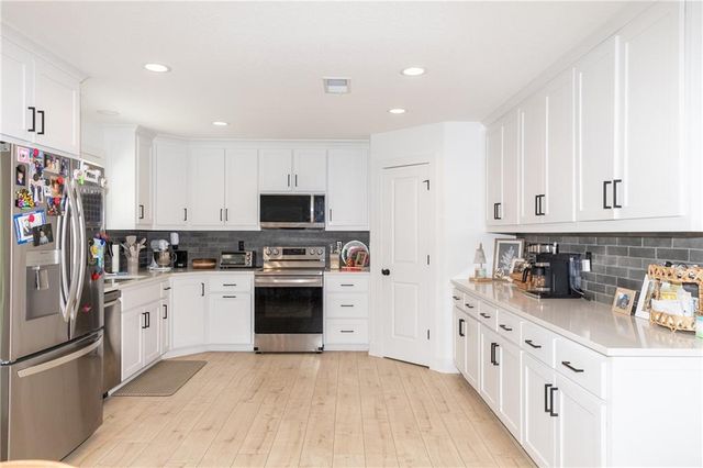 1829 152nd Circle E, Olathe, KS 66062