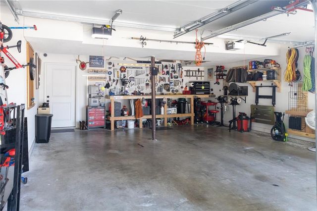1829 152nd Circle E, Olathe, KS 66062