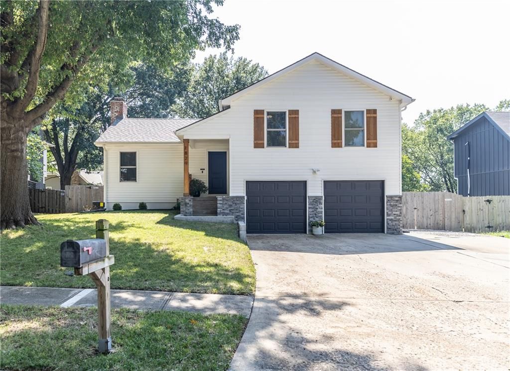 1829 152nd Circle E, Olathe, KS 66062