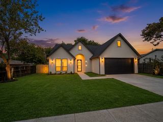 338 TEXANA Street, Van Alstyne, TX 75495