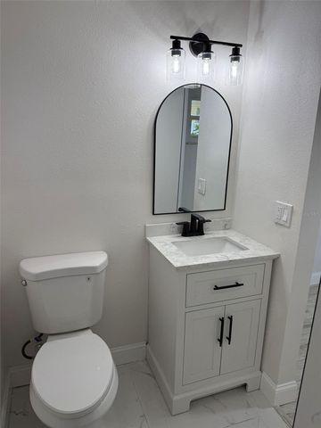 2413 18TH AVENUE N, St Petersburg, FL 33713