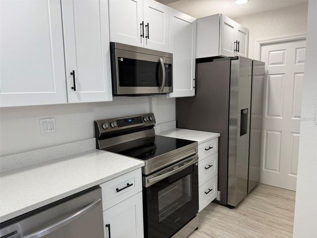 2413 18TH AVENUE N, St Petersburg, FL 33713